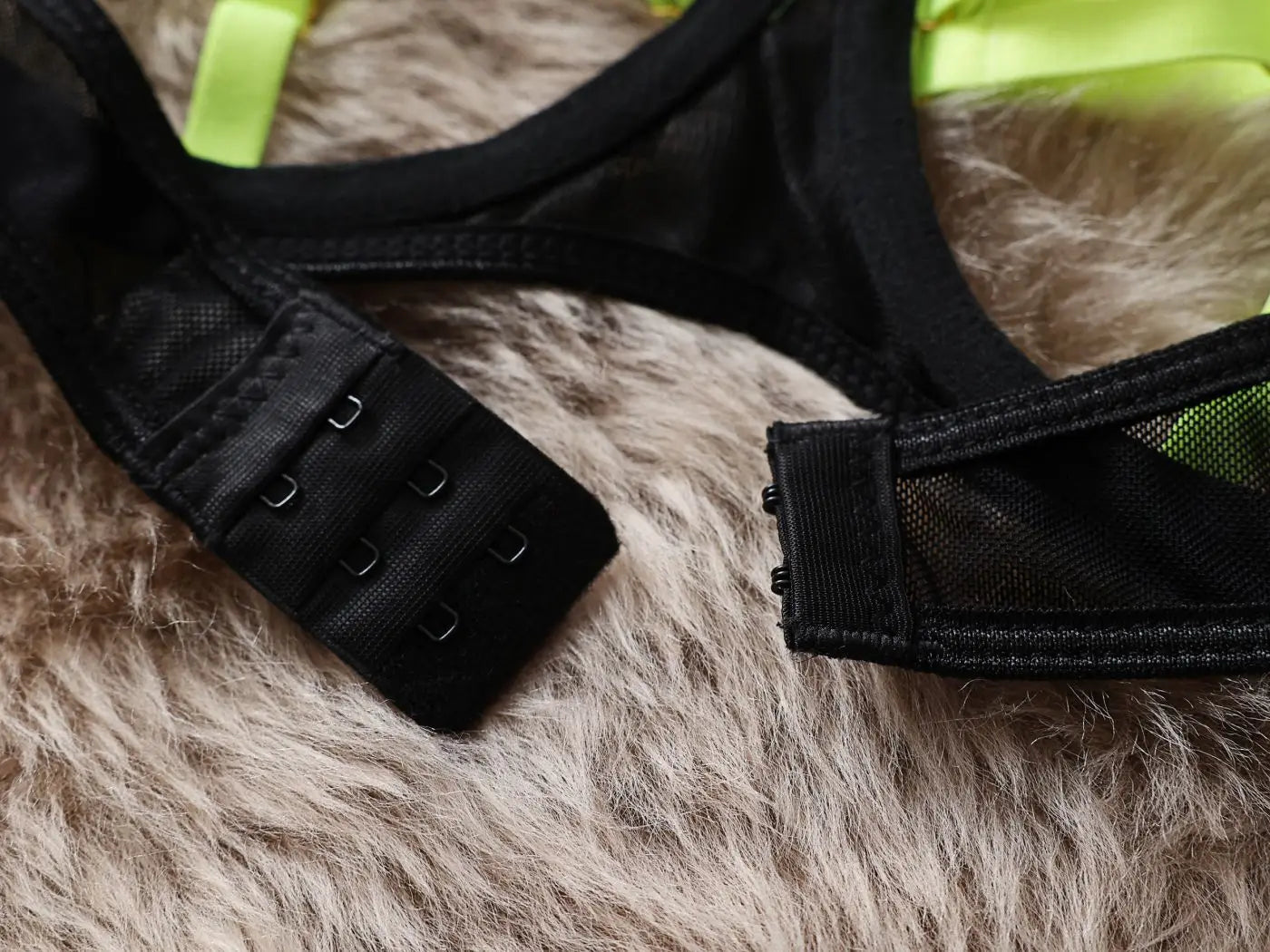 Sexy Hollow Splicing Strap Heavy Crafted Underwear 4-piece Women Rompers Clothing Bodysuits Crop Tops Lace Jumpsuit UE5L