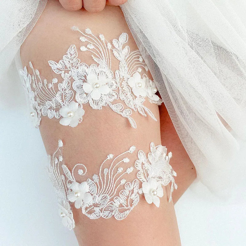 SLBRIDAL Sexy Lace Flower Crystal Rhinestones Pearls Bridal Garter Belts Wedding Thigh Leg Garter Ring For Women/Female/Bride