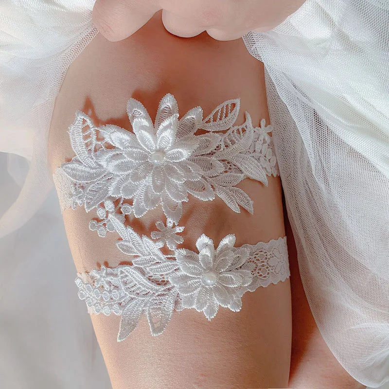 SLBRIDAL Sexy Lace Flower Crystal Rhinestones Pearls Bridal Garter Belts Wedding Thigh Leg Garter Ring For Women/Female/Bride