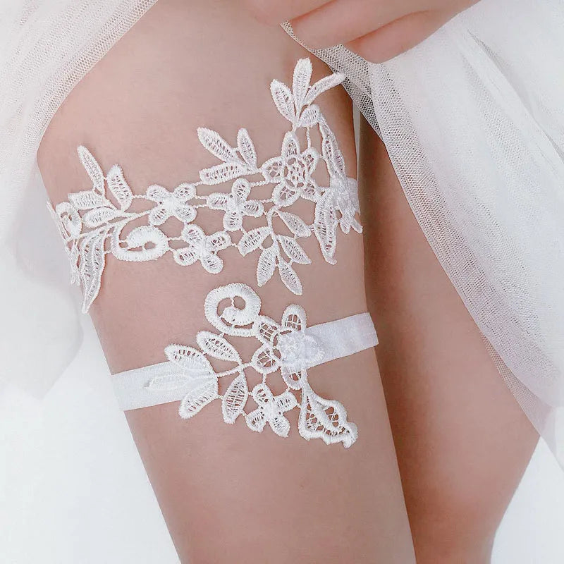 SLBRIDAL Sexy Lace Flower Crystal Rhinestones Pearls Bridal Garter Belts Wedding Thigh Leg Garter Ring For Women/Female/Bride